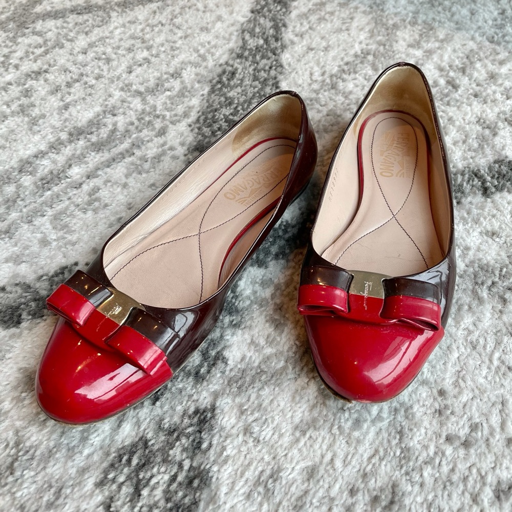 Salvatore Ferragamo Varina Flats 6B